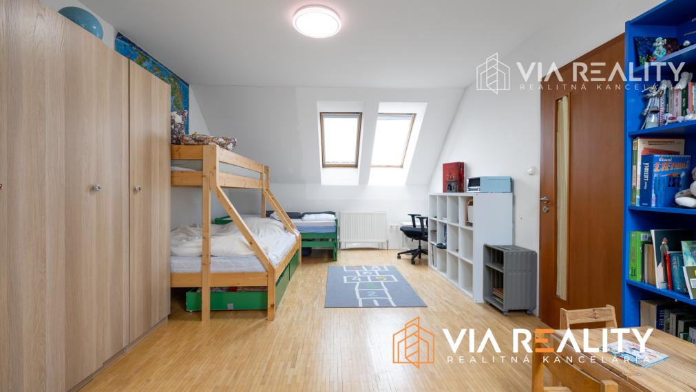 4-izbový mezonet s garážou, pivnicou a balkónom, Podunajská ul., Bratislava – Podunajské Biskupice