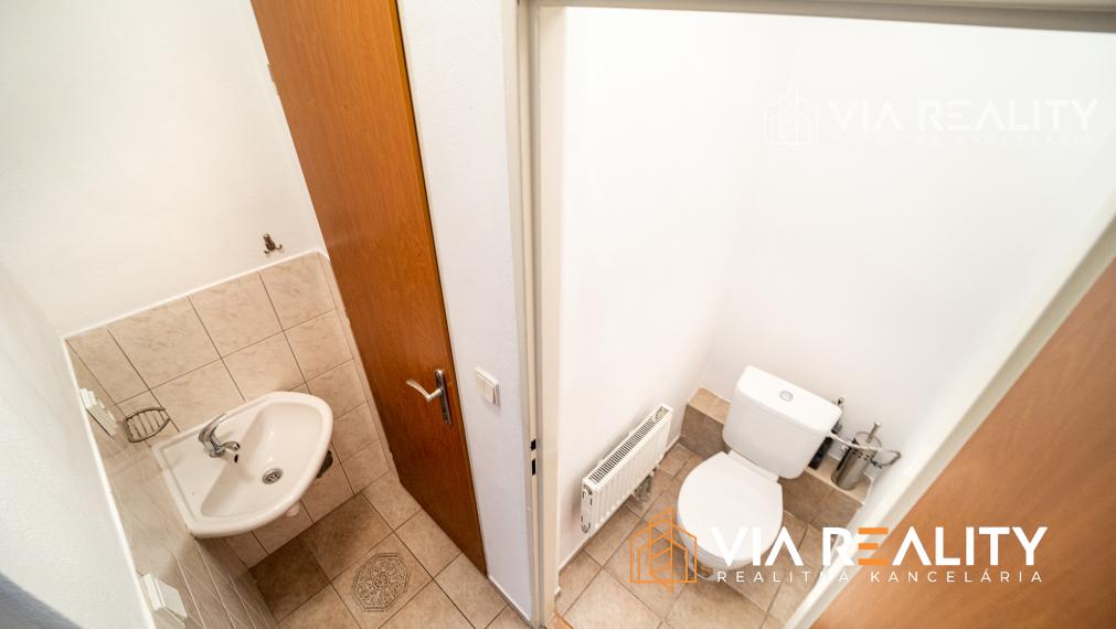 Na prenájom: Klimatizovaná kancelária 36 m² – Kopčianska, Petržalka, Bratislava
