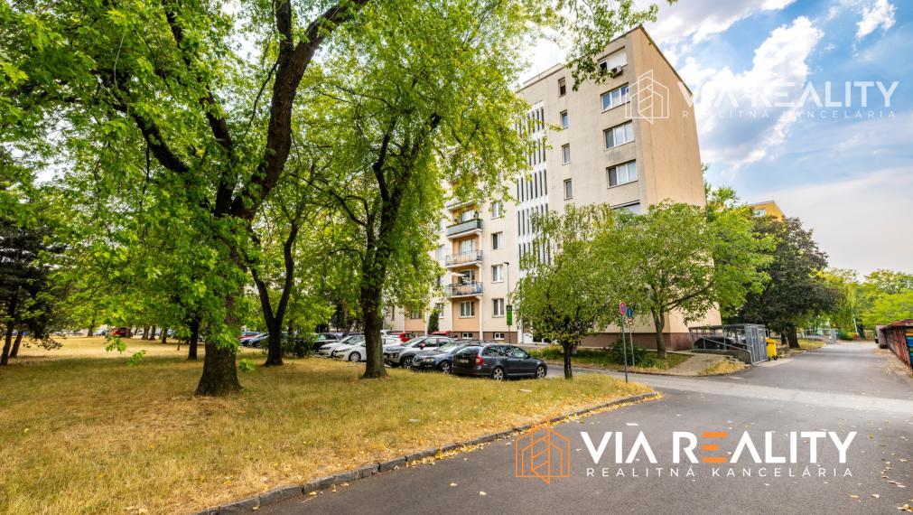 Predaj 1-izbového bytu s potenciálom na 2-izbový – Svidnícka, Bratislava, Ružinov