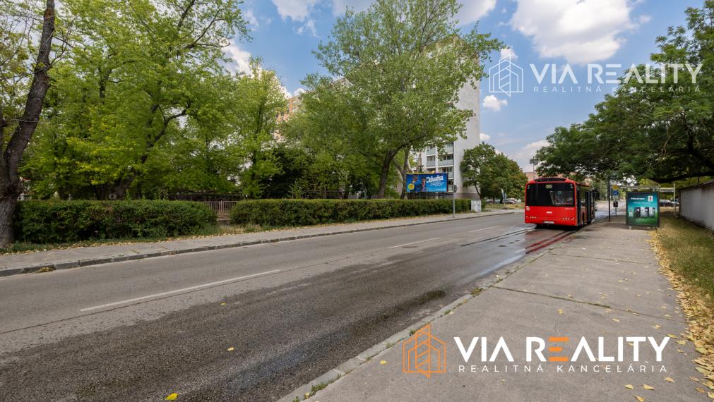 Predaj 1-izbového bytu s potenciálom na 2-izbový – Svidnícka, Bratislava, Ružinov