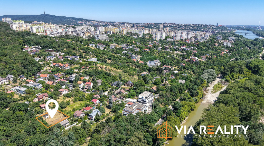 Stavebný pozemok na predaj, smer Devín, Bratislava - Karlova Ves