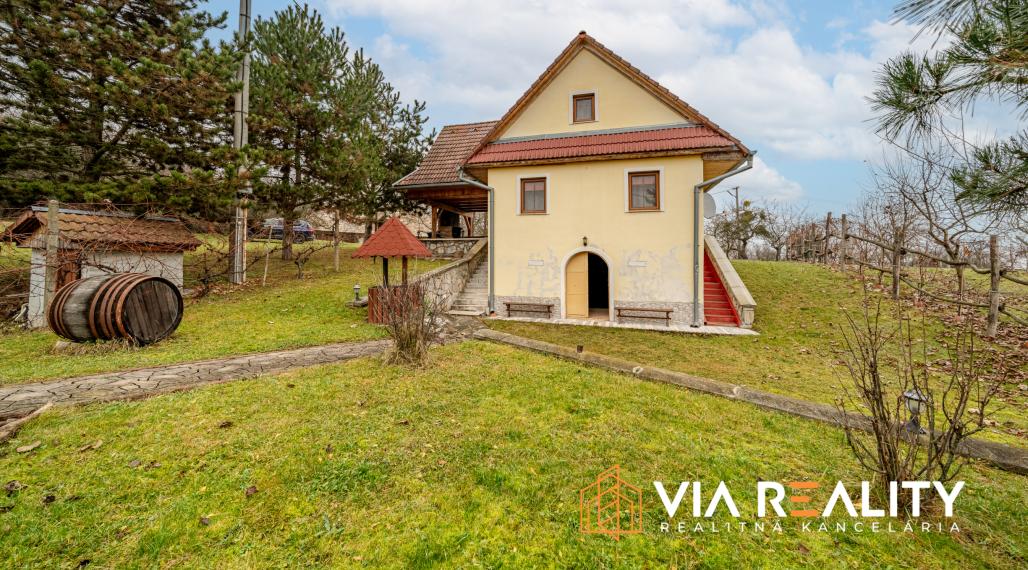 Rekreačný dom s vínnou pivnicou – Stará Hora, Sebechleby