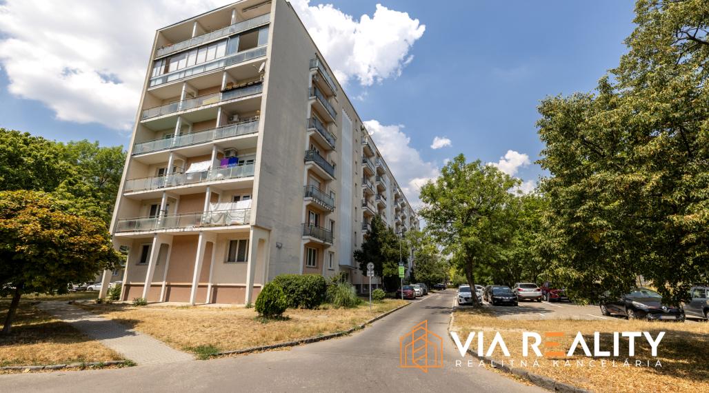 Predaj 1-izbového bytu s potenciálom na 2-izbový – Svidnícka, Bratislava, Ružinov
