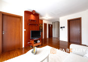 7-izbový rodinný dom, vnútorný bazén, sauna, dvojgaráž, harmonické prostredie, Rača, Bratislava - fotografia 17