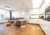 2-izbový byt s loggiou, parking, predaj, Ulica Hany Ponickej, Bratislava - Bory - fotografia 1