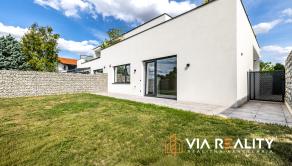 3-izbový byt v rodinnom dome, záhrada, 2x parking, novostavba, klimatizácia, fotovoltaické panely, predaj, Dunajská Lužná - fotografia 10