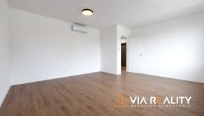 3-izbový byt v rodinnom dome, záhrada, 2x parking, novostavba, klimatizácia, fotovoltaické panely, predaj, Dunajská Lužná - fotografia 14