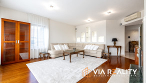 7-izbový rodinný dom, vnútorný bazén, sauna, dvojgaráž, harmonické prostredie, Rača, Bratislava - fotografia 4
