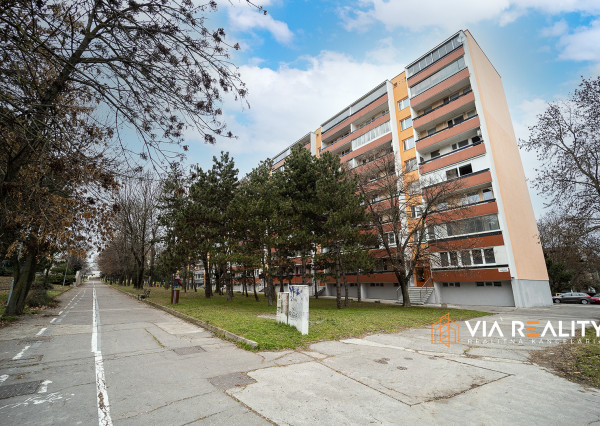 1-izbový byt s loggiou, prenájom, Ľuda Zúbka, Bratislava - Dúbravka