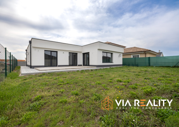 PREDANÉ, Na predaj 5 izbový rodinný dom v štandarde, Senec, Jedľová,