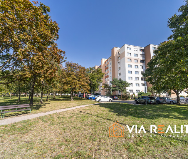 REZERVOVANÉ, 4-izbový byt, predaj, exkluzívne, Bodrocká, Podunajské Biskupice, Bratislava