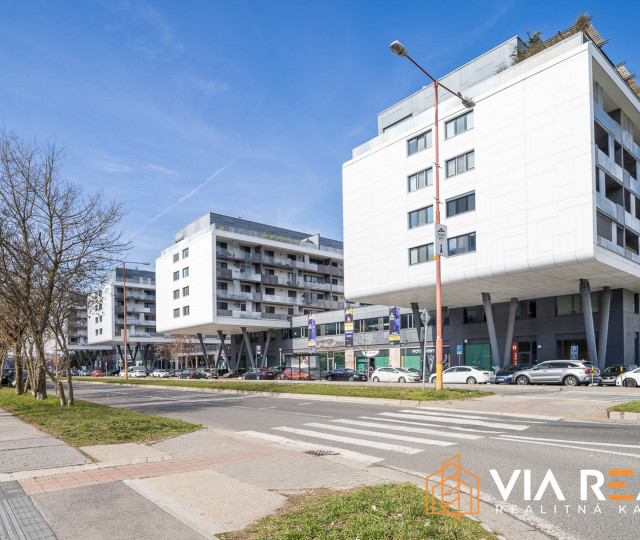 2-izbový byt v SkyBox na prenájom, Pajštúnska, Bratislava - Petržalka, ihneď voľný,