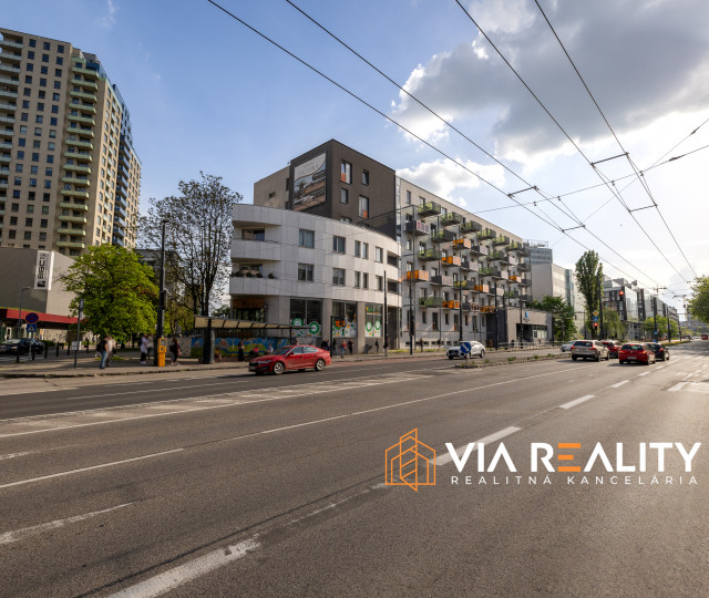 2-izbový byt s parkovaním, prenájom, Prievozská, Bratislava - Ružinov