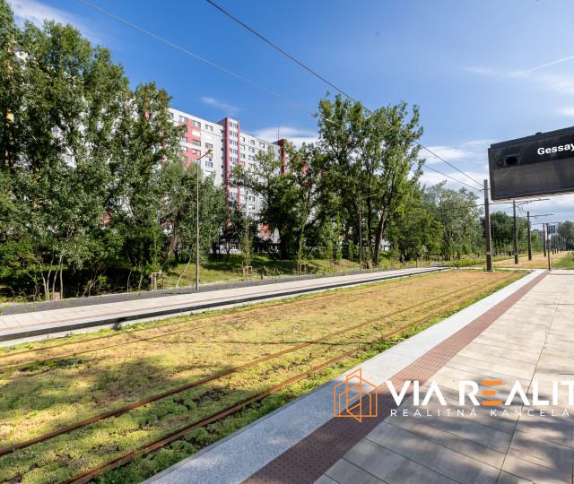 Garsónka na predaj, PREBIEHA KOMPLETNÁ REKONŠTRUKCIA Gessayova 41, Petržalka, Bratislava