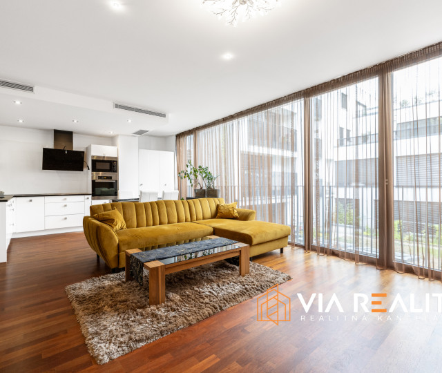 Predaj 2-izbový byt + PARKING – Dunajská, Staré Mesto – Bratislava