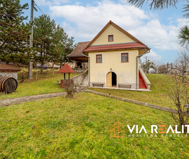 Rekreačný dom s vínnou pivnicou – Stará Hora, Sebechleby