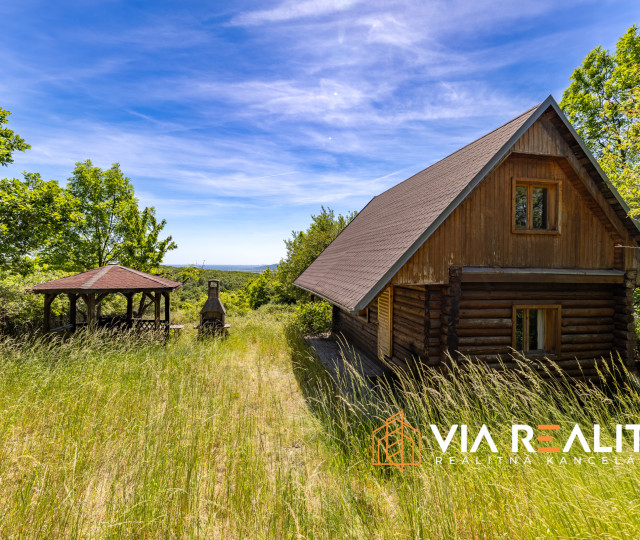 Rekreačný pozemok so zrubom (chatou) a vinohradom, 4122 m² – Modra