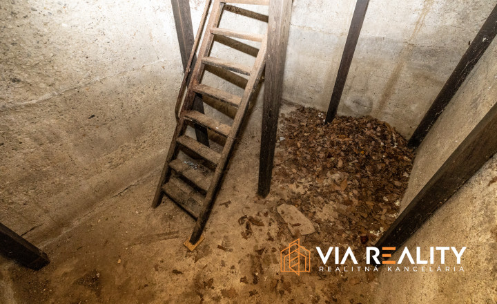 Rekreačný pozemok so zrubom (chatou) a vinohradom, 4122 m² – Modra - fotografia 12