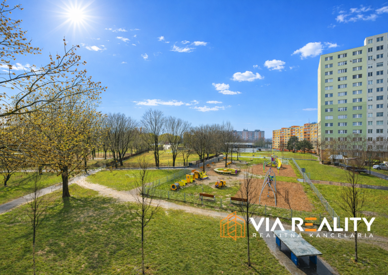 PREDANÉ 3-izbový byt s loggiou, predaj, Šintavská, Petržalka, Bratislava